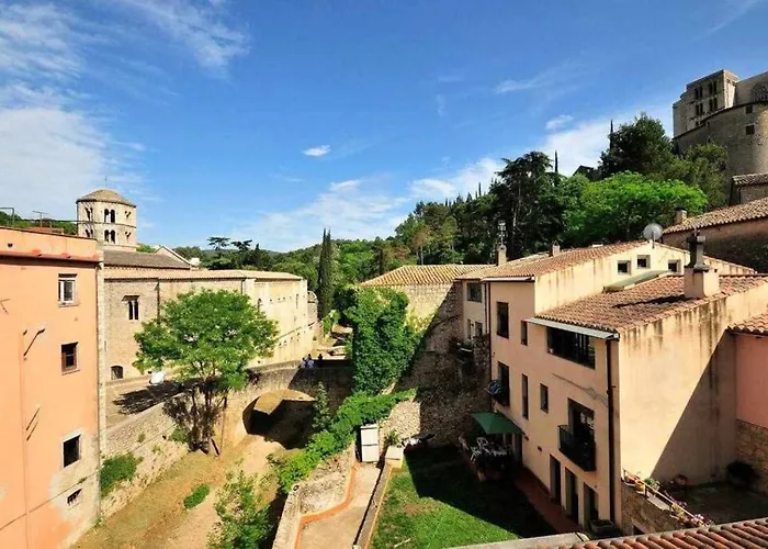 Stunning Apartment W Amazing Views In Girona